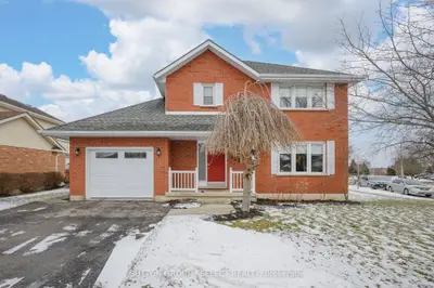 Detached in Woodstock