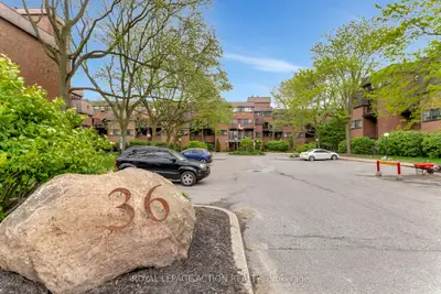 36 Hayhurst Road 159, Brantford, ON N3R 6Y9