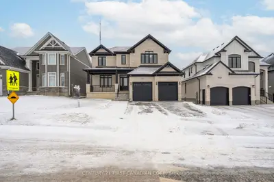 1899 Boardwalk Way, London South, ON N6K 0A5