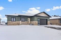 22 Bamagillia Street, Whitewater Region, On K0j 1k0