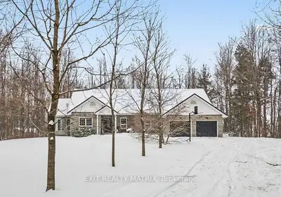 Detached in Russell