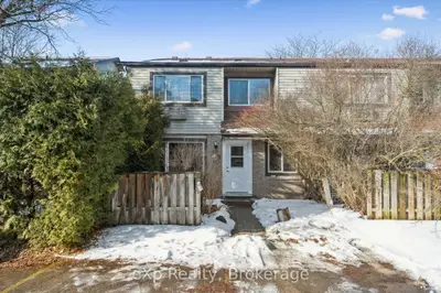 Condo Townhouse in Guelph