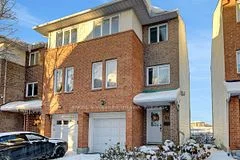 21 Drayton Private, Manor Park - Cardinal Glen and Area, ON K1K 4R1
