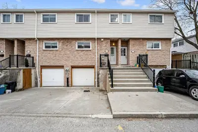 Condo Townhouse in West Lincoln