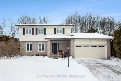 Detached in Russell