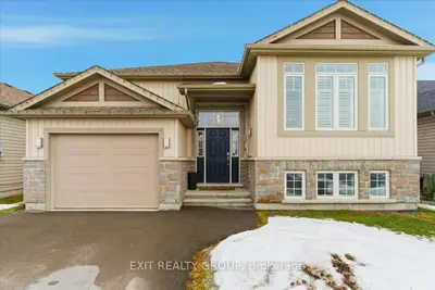 Detached in Belleville