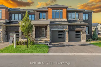 Condo Townhouse in Niagara Falls