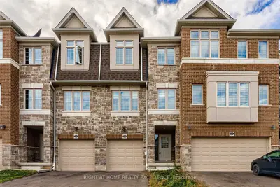 Att/Row/Townhouse in Kitchener