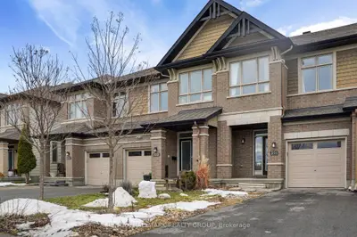 Att/Row/Townhouse in Blossom Park - Airport and Area
