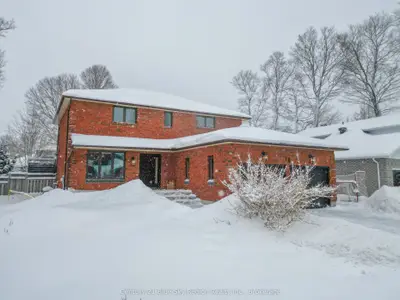 Detached in North Bay