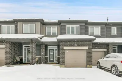 Att/Row/Townhouse in Orleans - Cumberland and Area