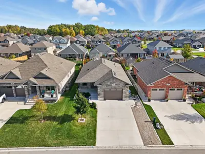 Detached in North Perth