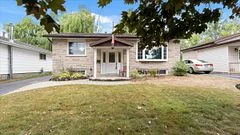14 Connolly Avenue, Quinte West, ON K8V 5T4