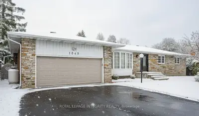 Detached in Blossom Park - Airport and Area