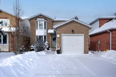 Detached in Kingston