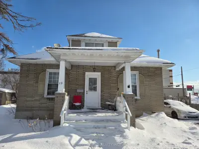 19 Flindall Street, Quinte West, On K8v 3e2