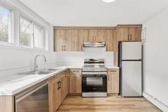 24 Ottawa Street, St. Catharines, ON L2R 1Y9