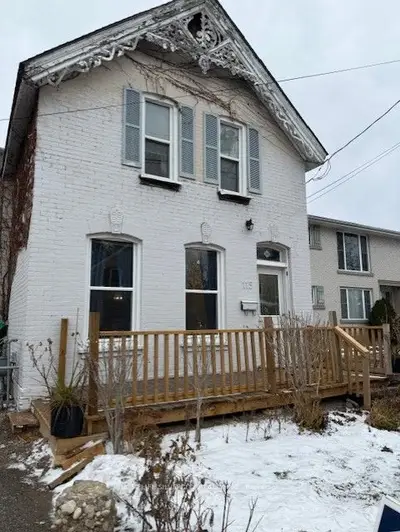 Detached in Brantford
