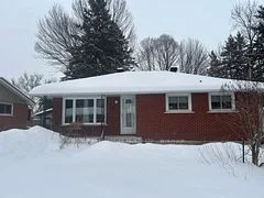 12 Mary Street, Petawawa, ON K8H 1R5