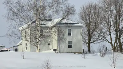 182 Bethel Road, Prince Edward County, On K0k 2t0