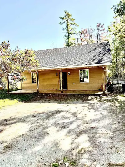 2 Oakwood Drive, Kawartha Lakes, On K0m 1n0