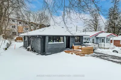 10 Weaver Street S, Cambridge, ON N3C 1V8
