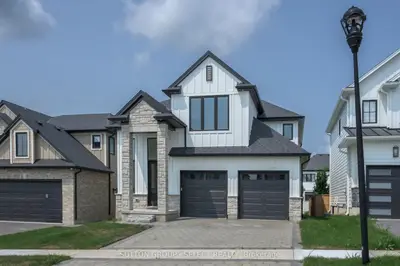 1898 Fountain Grass Drive, London South, On N6k 0m2