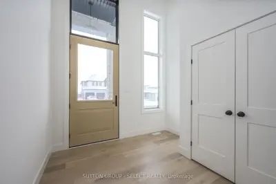 1898 Fountain Grass Drive, London South, On N6k 0m2