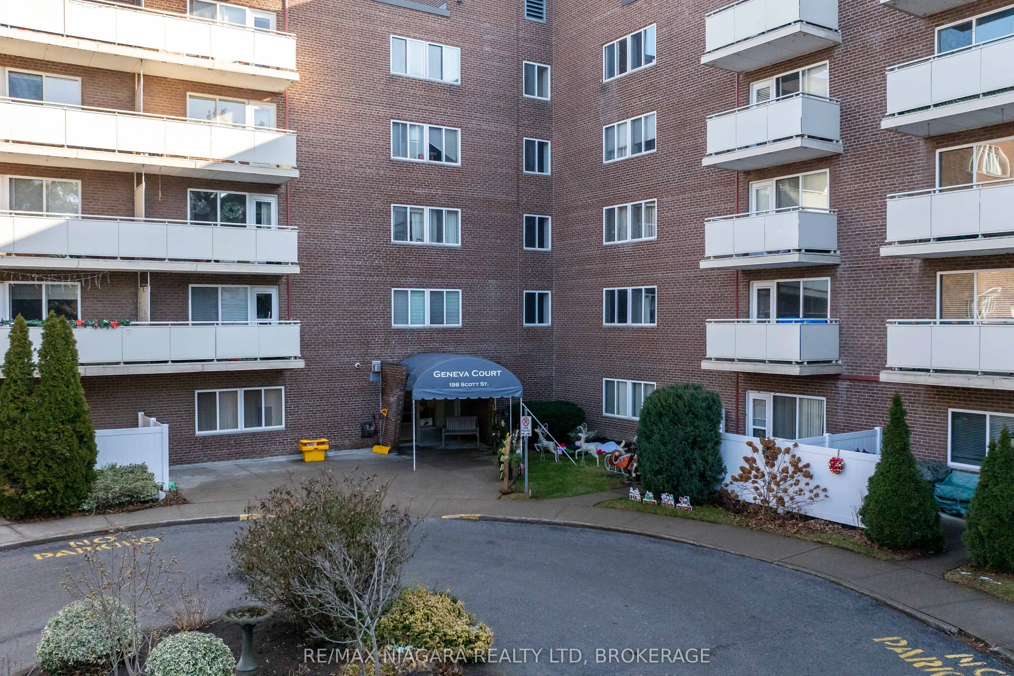 198 SCOTT Street 410, St. Catharines, ON L2N 5T3