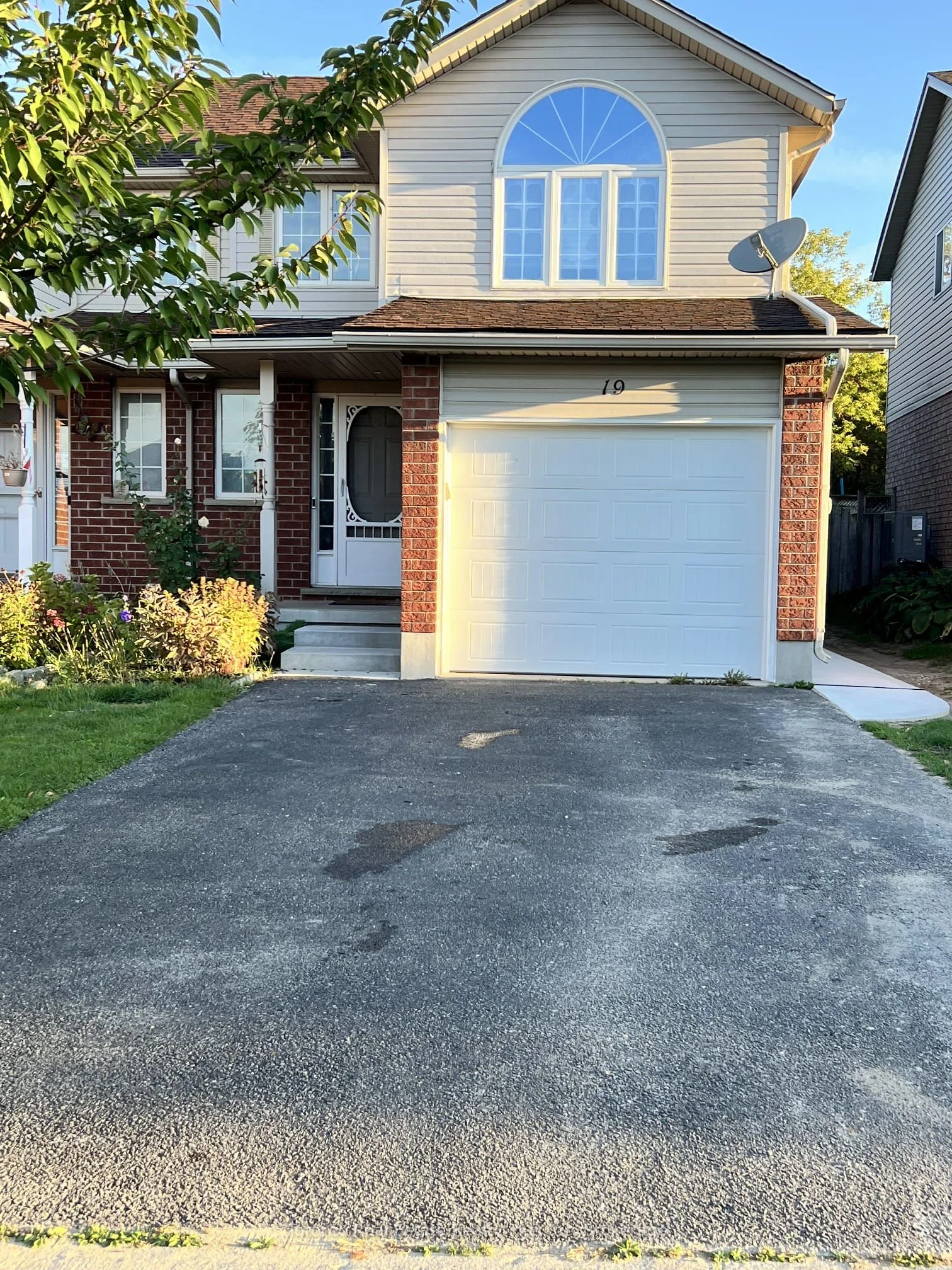 19 Breesegarden Lane, Guelph, On N1e 7h1