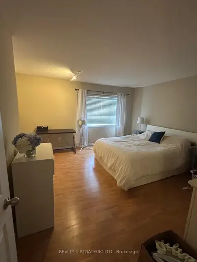 1600 Mickleborough Drive 27, London North, ON N6G 5R9