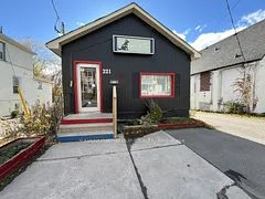 221 E Brock Street E, Peterborough, On K9h 2p6