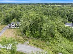 1590 Kinsella Drive, Orleans - Cumberland And Area, On K4c 0b2