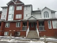 112 Centrepointe Drive E, South of Baseline to Knoxdale, ON K2G 6K3