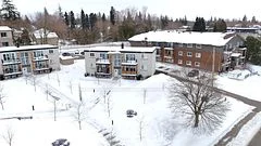 320 Queen Street E 4, Centre Wellington, On N1m 1t4