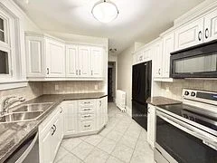 81 Heney Street Main, Lower Town - Sandy Hill, On K1n 5v7