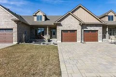 102 Leneve Street, Lambton Shores, ON N0N 1J0