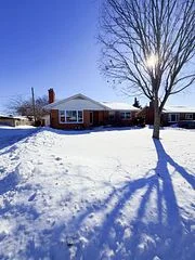 37 Stormont Drive, London South, ON N5Z 3Z4