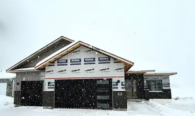 26 Jade Avenue, Petawawa, On K8h 0e5