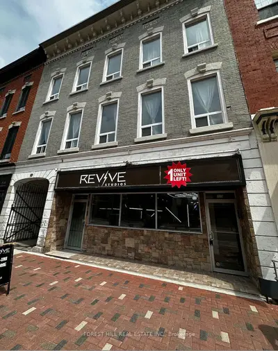 Store W Apt/Office in Belleville