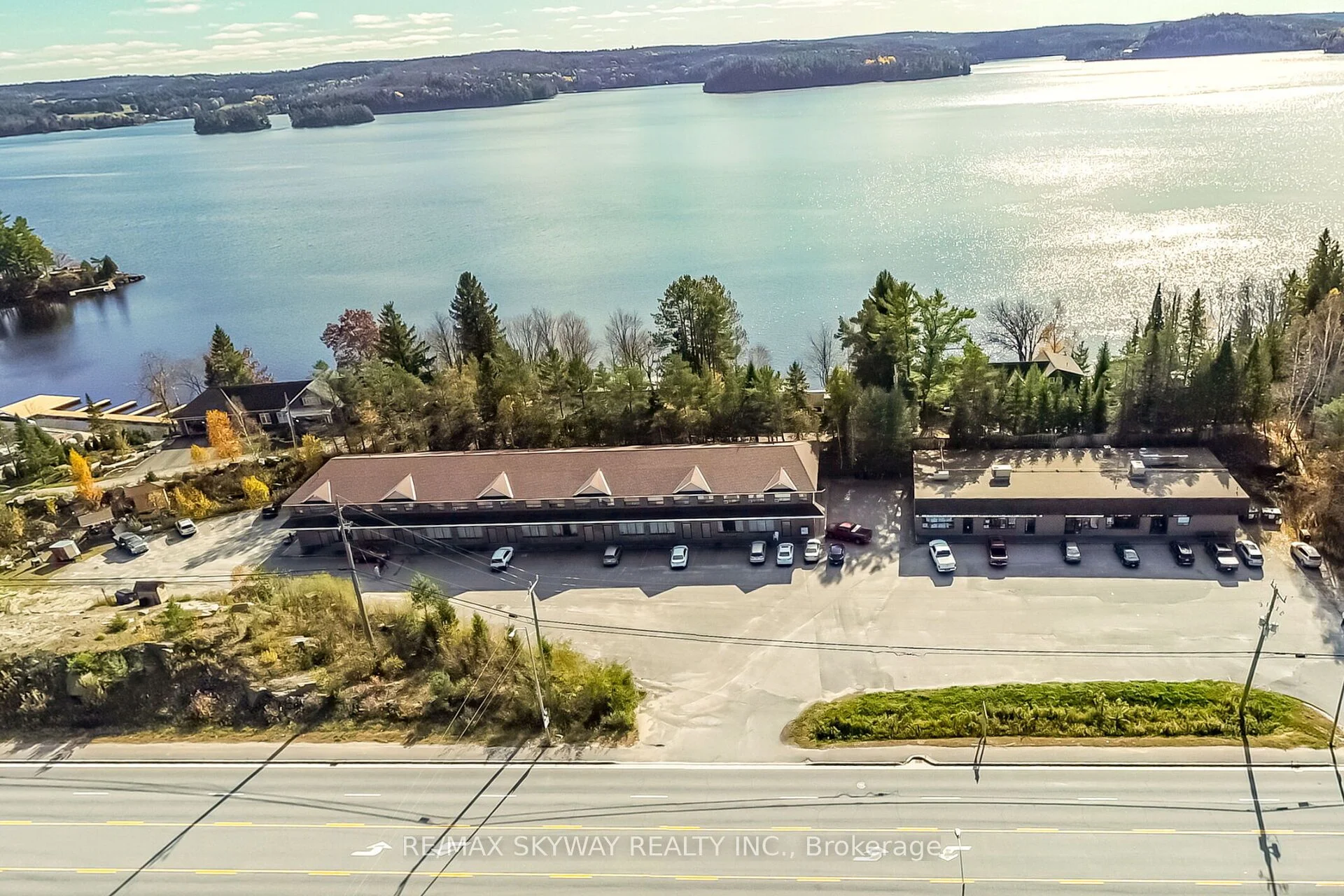 233 Highway 60 , Huntsville, ON P1H 1C2