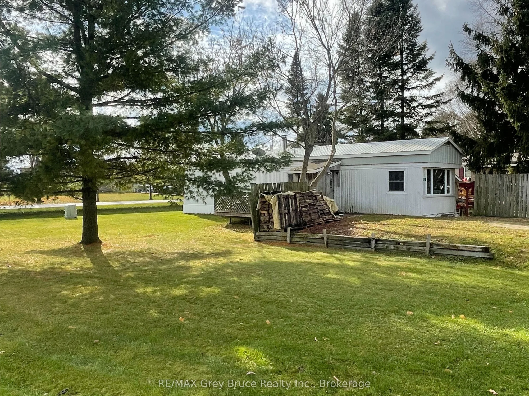 102 Grace St, Georgian Bluffs, ON, N0H 2N0