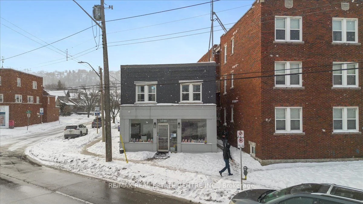 Store W Apt/Office in Hamilton