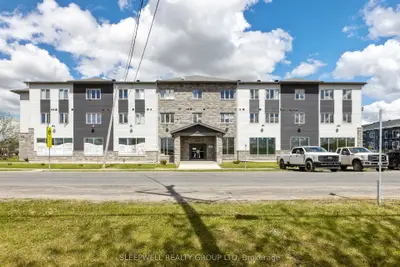 979 North Russell Road 302, Russell, On K4r 0l9