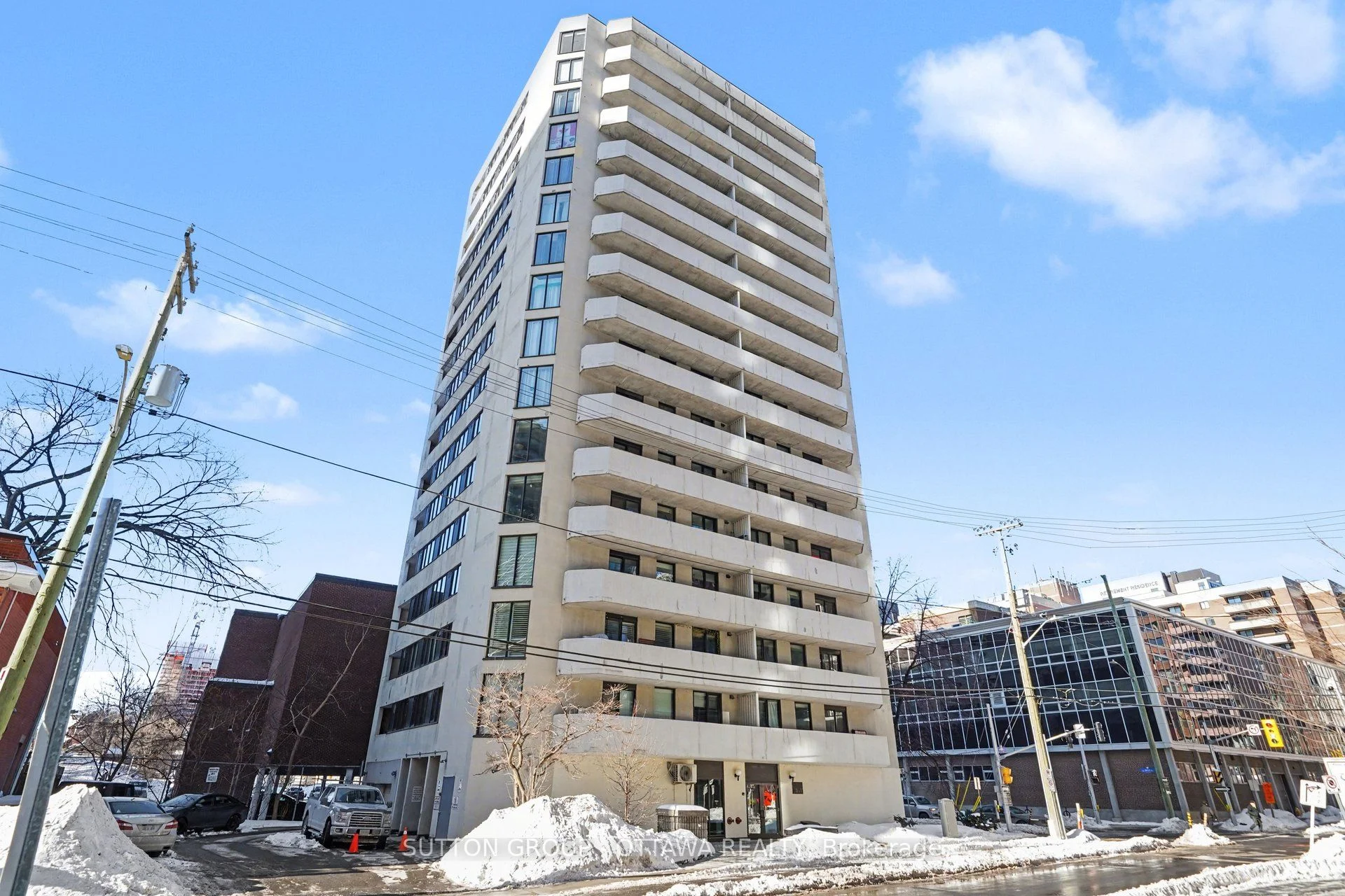 200 Bay Street 1004, Ottawa Centre, On K1r 7w8