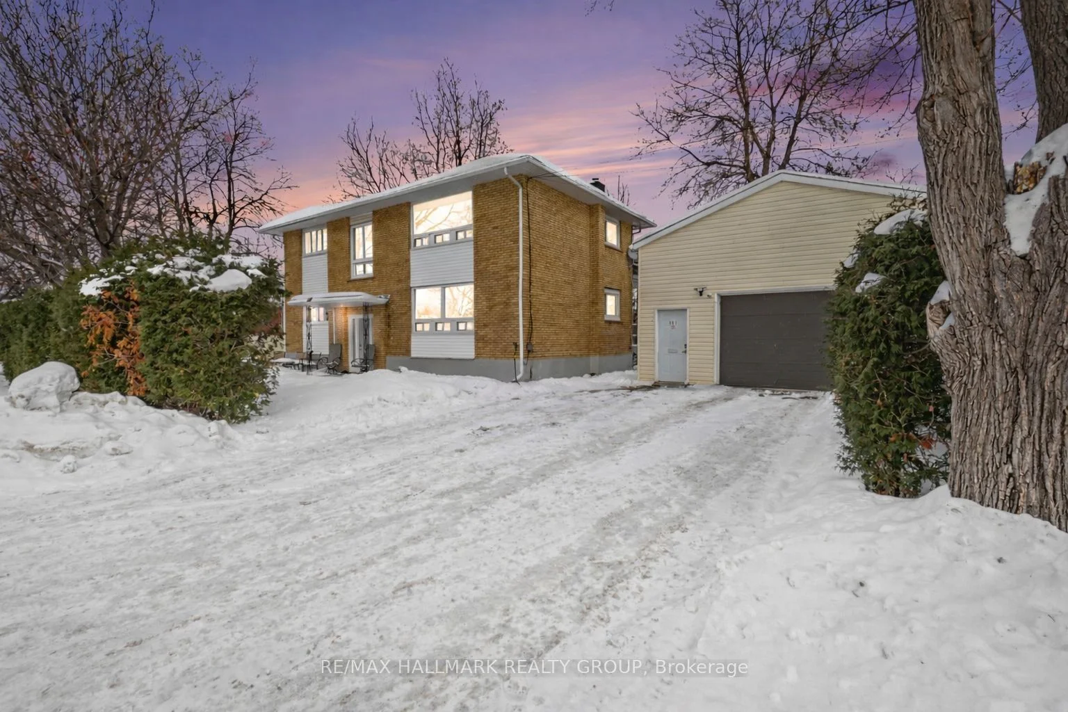981 Larkin Street, Carlington - Central Park, ON K1Z 5R5