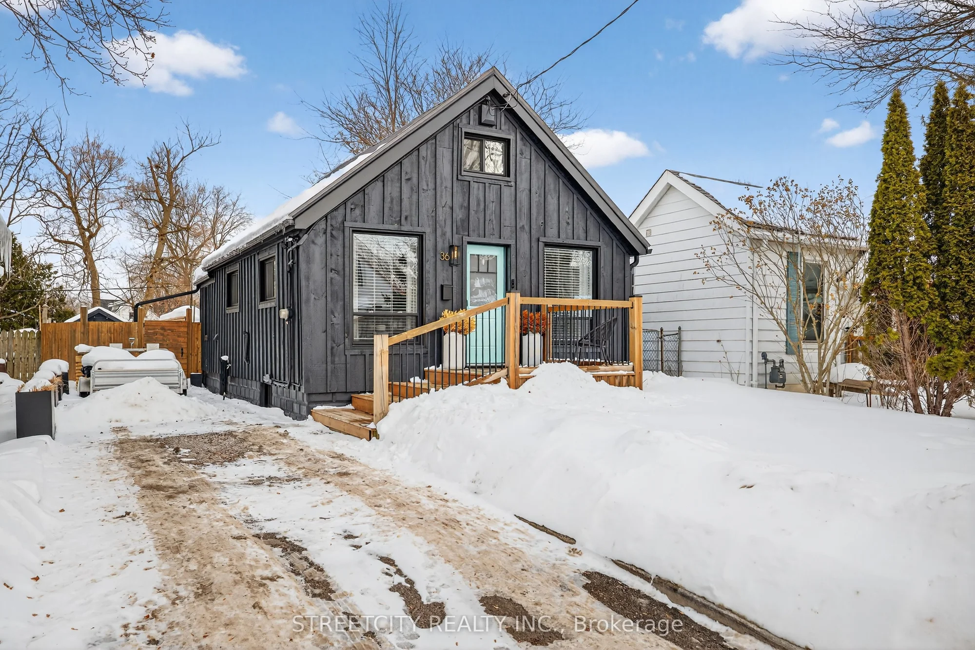 36 Langarth Street W, London South, On N6j 1p2
