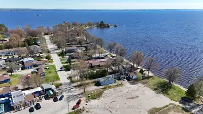 Detached in North Bay