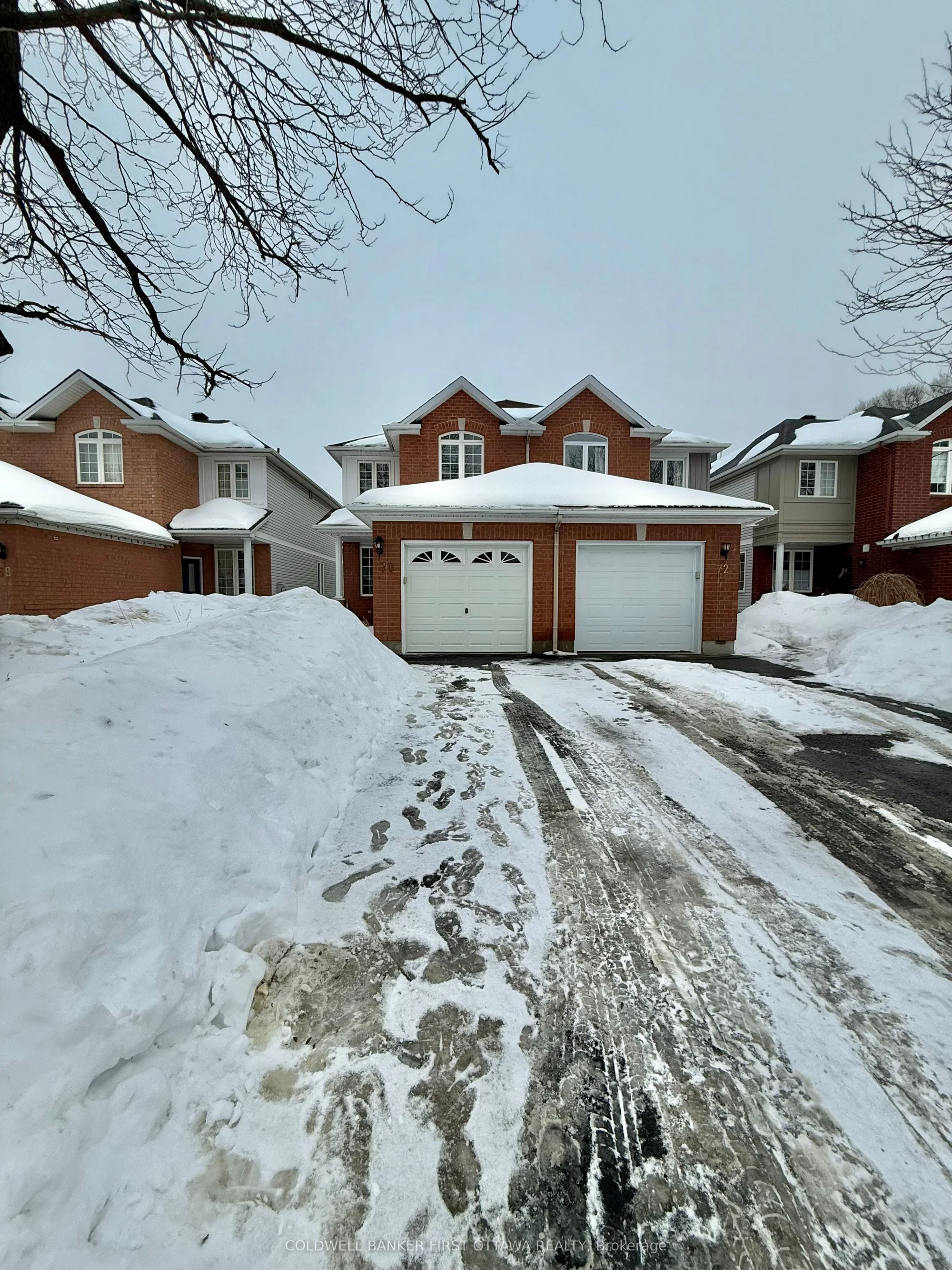 70 TRUMP Avenue, Carlington - Central Park, ON K2C 4A4