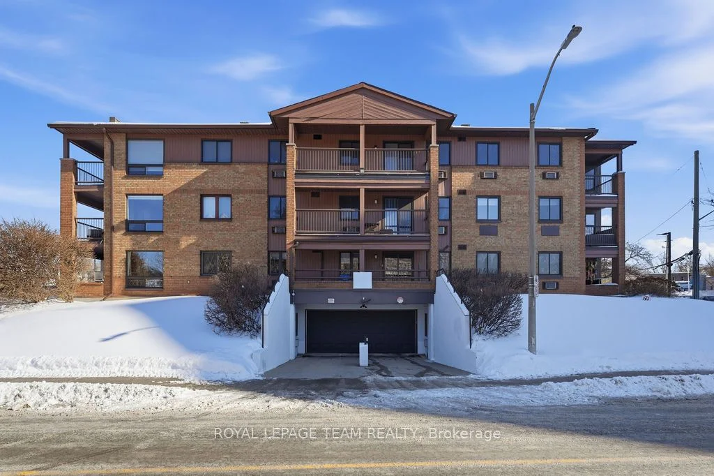 316 Savard Avenue 212, Vanier and Kingsview Park, ON K1L 7S2